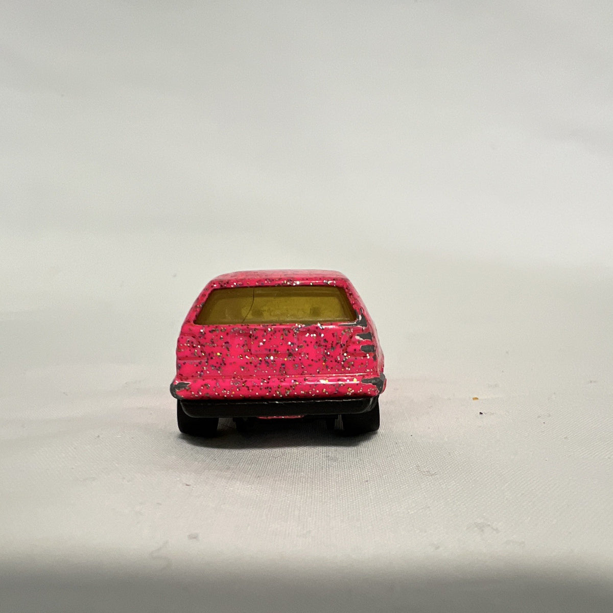  Vintage Hot Wheels 1989 Volkswagen Golf Mk2 Hot Pink Sparkle Metalflake Diecast