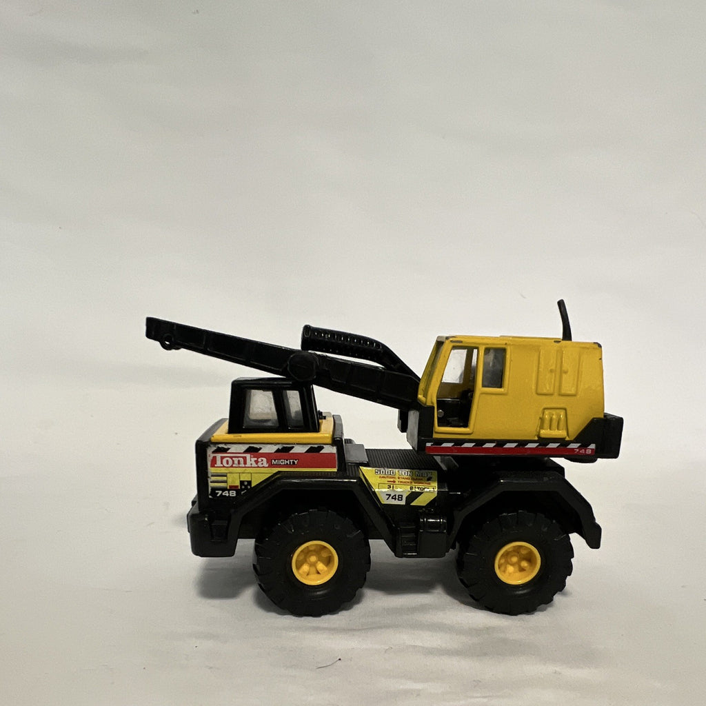 Vintage 1998 Maisto Mighty Mini Tonka 758 Swivel Bucket Crane 1:64 Truck 5.5”0