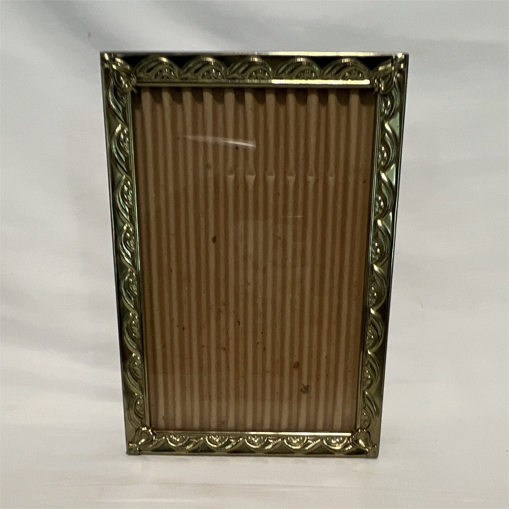 Gold Metal Ornate Freestanding Photo Frame, Holds 1 Photo, Fits 5x7, 7x5 in0