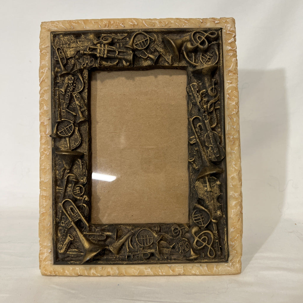 Musical Instruments 4x6 Picture Frame Brass Tone Resin Music Teacher Decor0