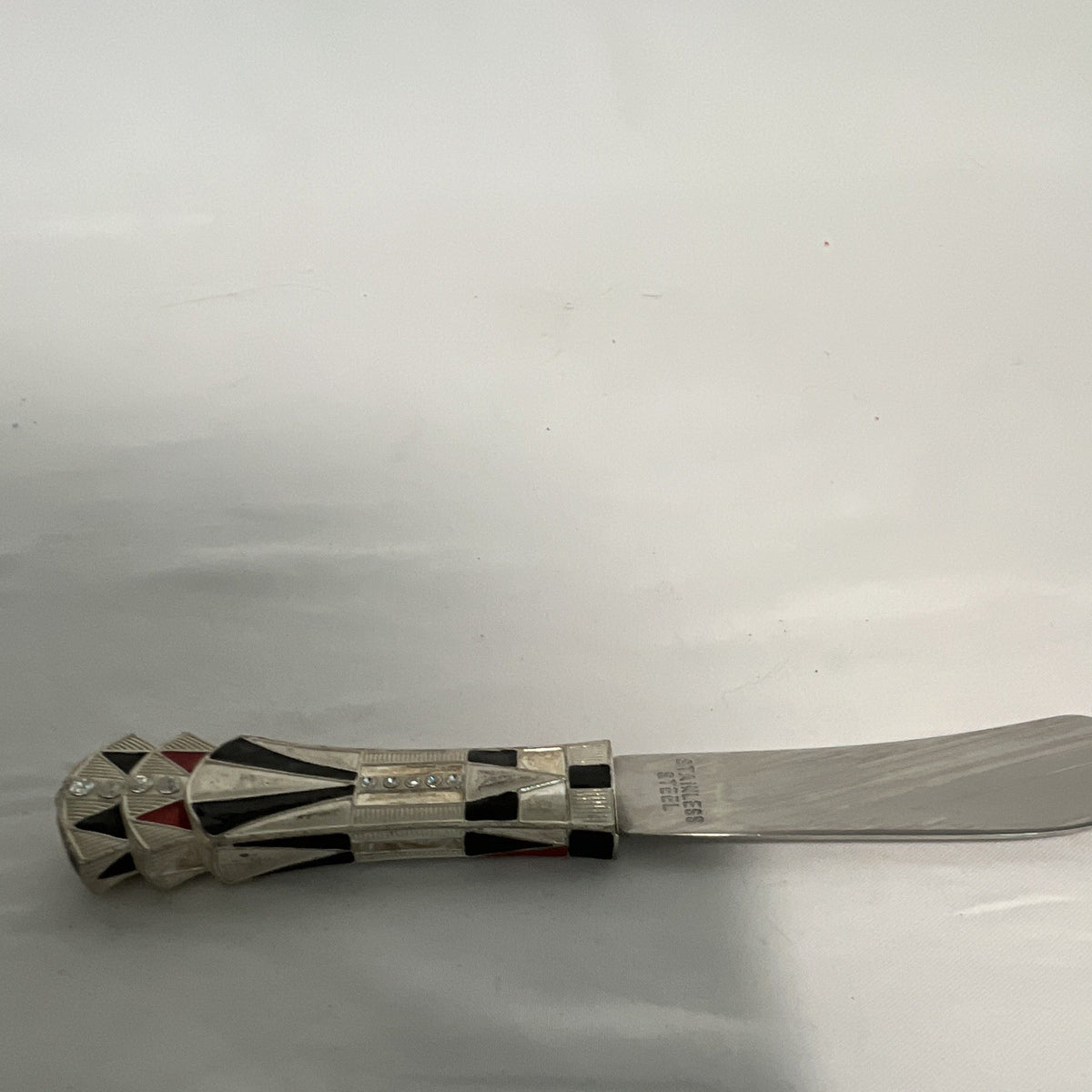 Bombay Company Cheese Spreaders Set of 4 Silver Red Black Geometric Enamel2